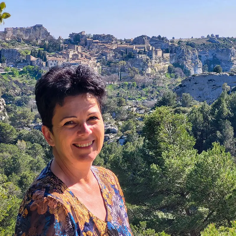 connect directly with gordana expert local guide in provence